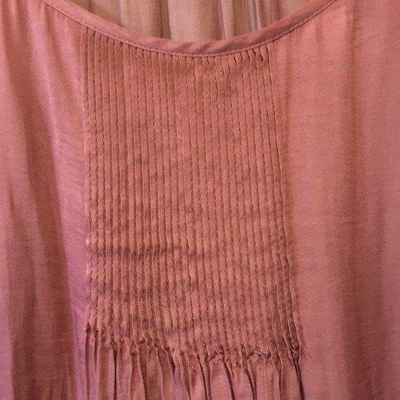 H Halston Primrose Red Pleated Pintuck Tunic Blouse - Picture 3 of 11